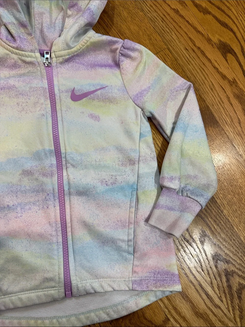 Girl’s Nike Dri-Fit Zip Up Hoodie/Jacket. Size 3T. Like New Condition.